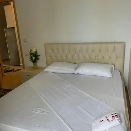 Sunset Oasis 公寓 *