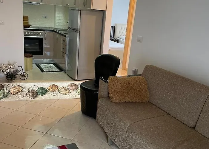 Sunset Oasis * Vlorë